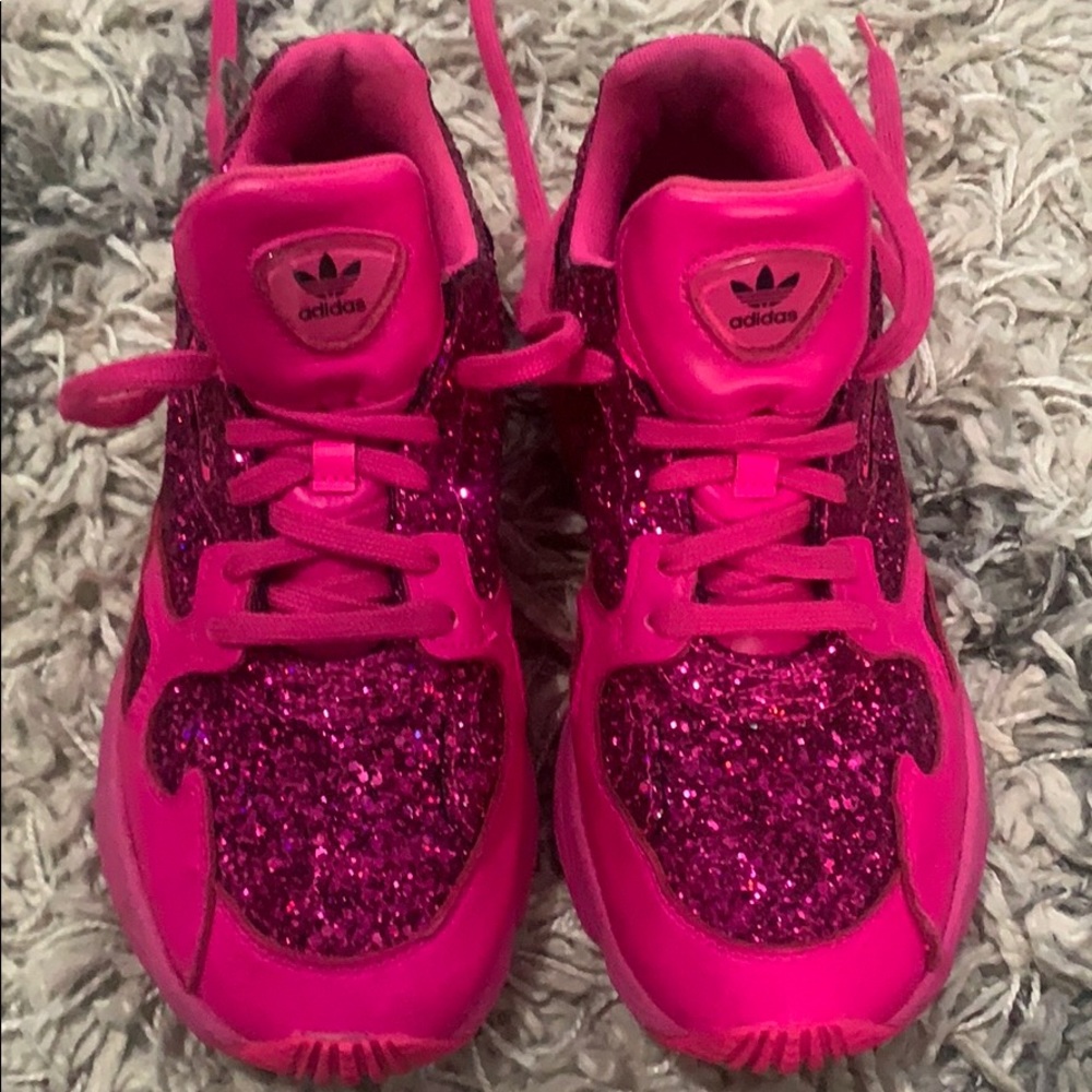 Adidas Sneakers